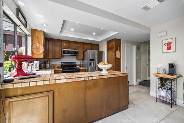 8235 Mason Ave. C, Los Angeles, CA 91306