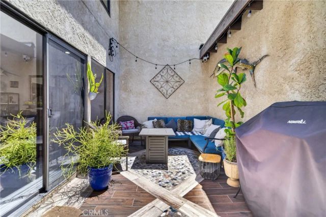 8235 Mason Ave. C, Los Angeles, CA 91306