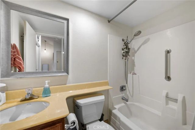 8235 Mason Ave. C, Los Angeles, CA 91306