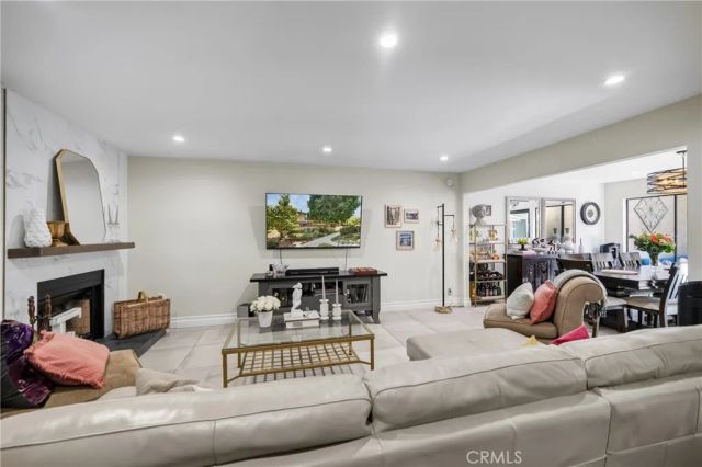 8235 Mason Ave. C, Los Angeles, CA 91306