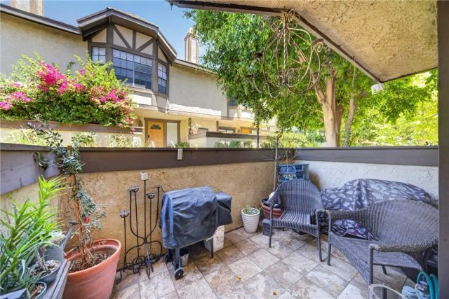 8235 Mason Ave. C, Los Angeles, CA 91306