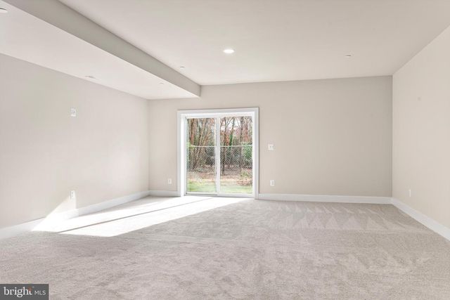 17 VINTER LN, Pasadena, MD 21122