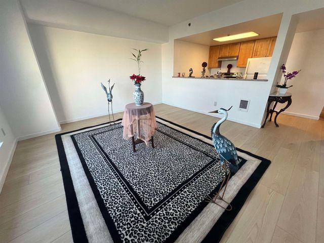 988 Franklin Street 710, Oakland, CA 94607