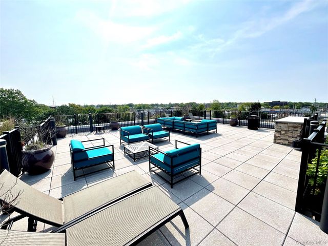 119 Searing Avenue S105, Mineola, NY 11501
