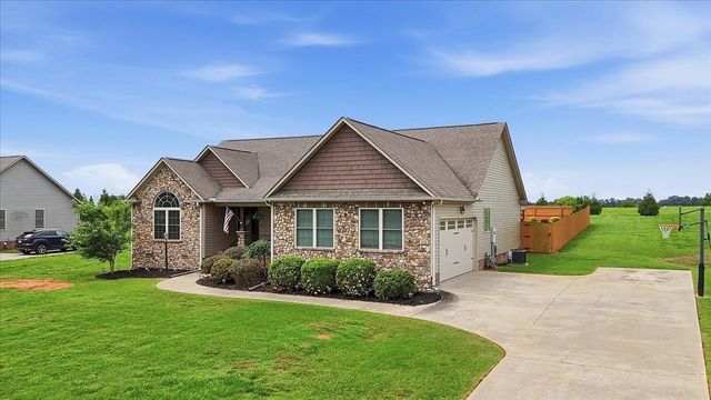 551 Sunny Slope Drive, Cowpens, SC 29330