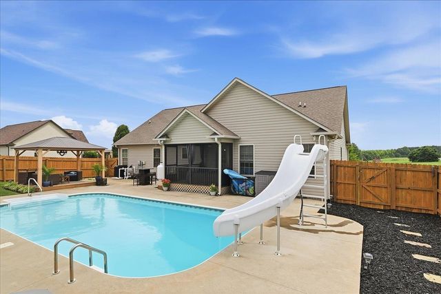 551 Sunny Slope Drive, Cowpens, SC 29330