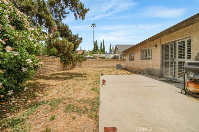 7805 Comanche Avenue, Winnetka, CA 91306