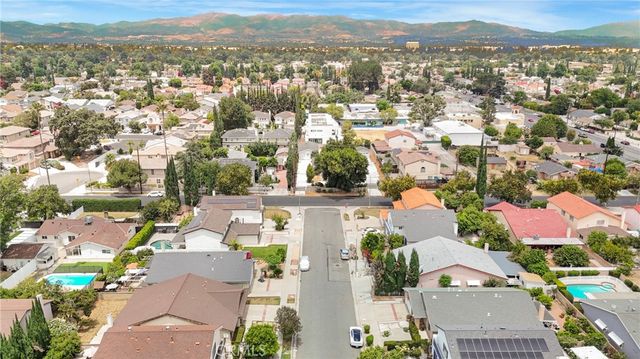 7805 Comanche Avenue, Winnetka, CA 91306