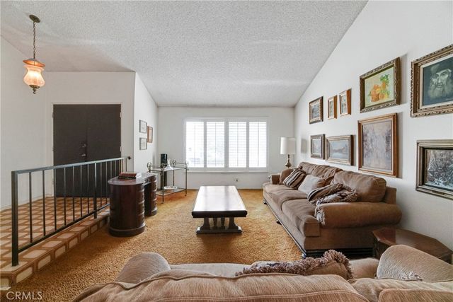 7805 Comanche Avenue, Winnetka, CA 91306
