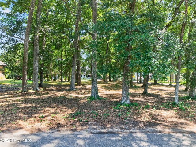 476 Lake Shore Drive, Sunset Beach, NC 28468