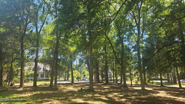 476 Lake Shore Drive, Sunset Beach, NC 28468