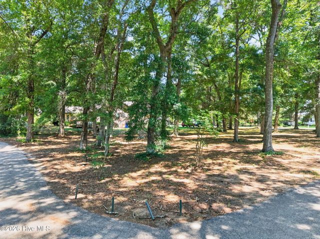 476 Lake Shore Drive, Sunset Beach, NC 28468