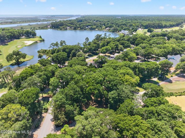 476 Lake Shore Drive, Sunset Beach, NC 28468