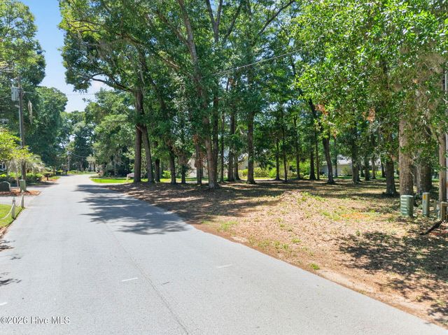 476 Lake Shore Drive, Sunset Beach, NC 28468