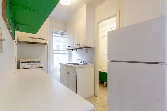 21-25 Elmwood Avenue, Burlington, VT 05401
