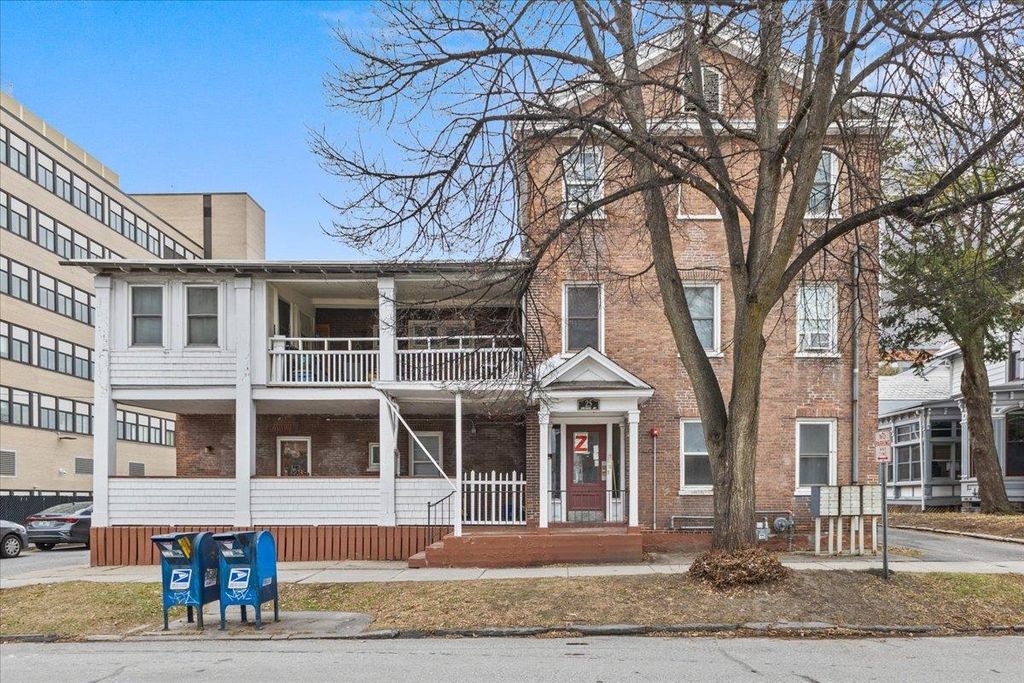 21-25 Elmwood Avenue, Burlington, VT 05401