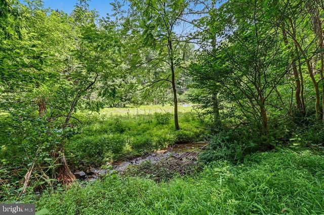 397 ANGORA RD, Reading, PA 19606