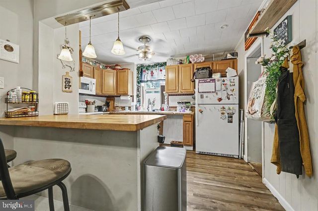 397 ANGORA RD, Reading, PA 19606