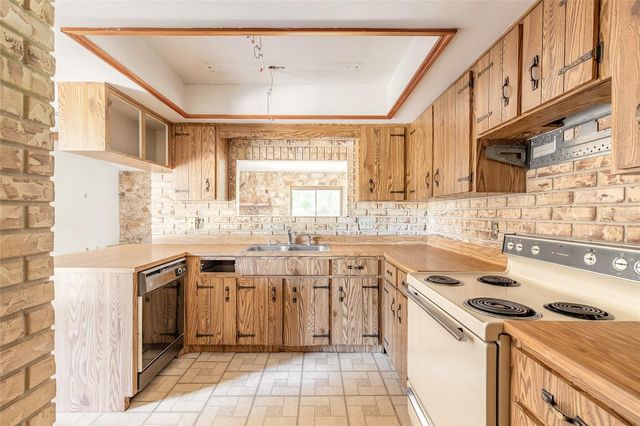 1154 BUENA VISTA DRIVE, Daytona Beach, FL 32117