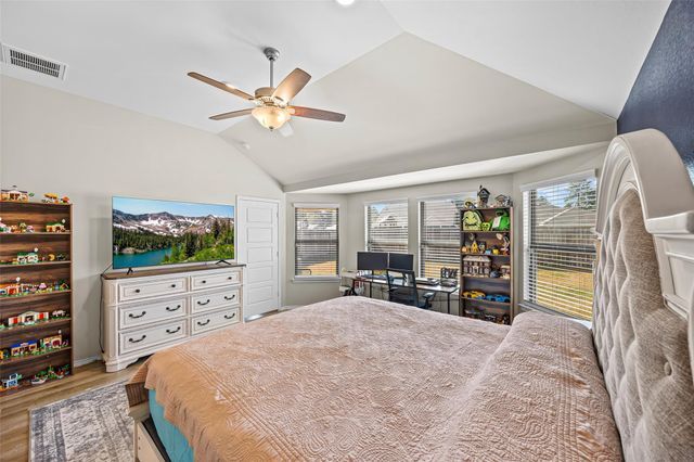 334 Linedale Avenue, Magnolia, TX 77354