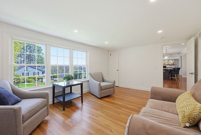 34 Russett Ln, Melrose, MA 02176