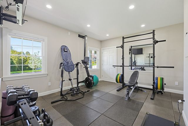 34 Russett Ln, Melrose, MA 02176
