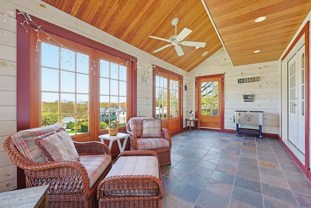 34 Russett Ln, Melrose, MA 02176