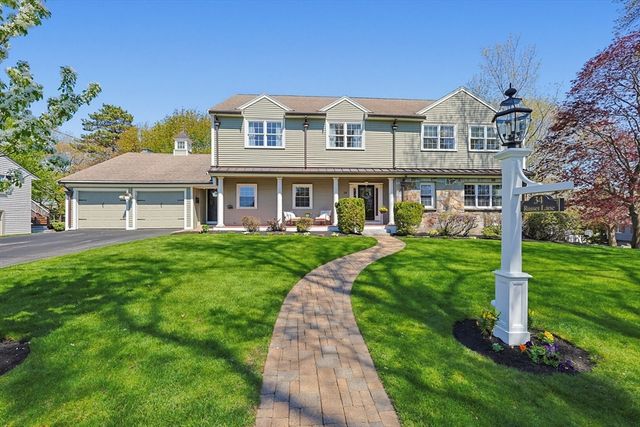 34 Russett Ln, Melrose, MA 02176
