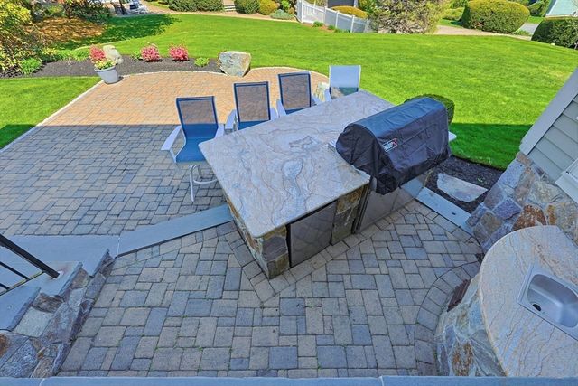 34 Russett Ln, Melrose, MA 02176