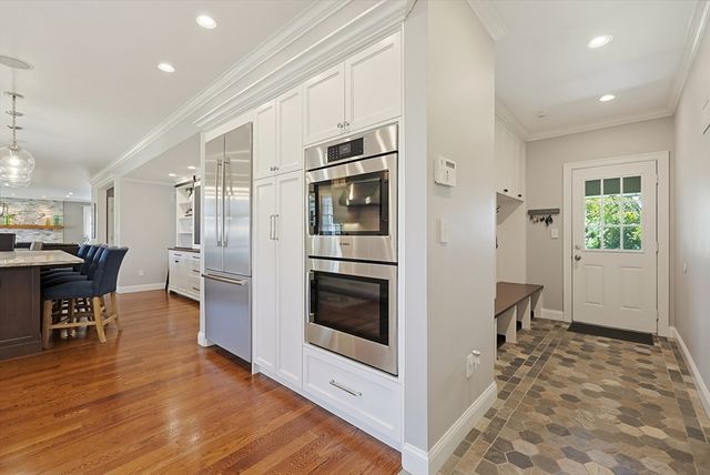 34 Russett Ln, Melrose, MA 02176