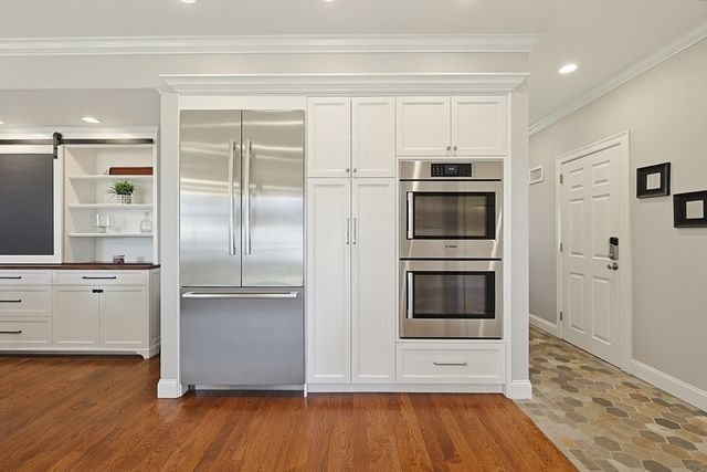 34 Russett Ln, Melrose, MA 02176