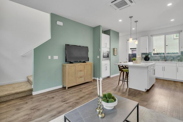 165 Log Pond lane, Sacramento, CA 95818