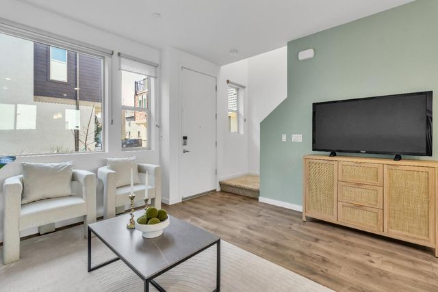 165 Log Pond lane, Sacramento, CA 95818