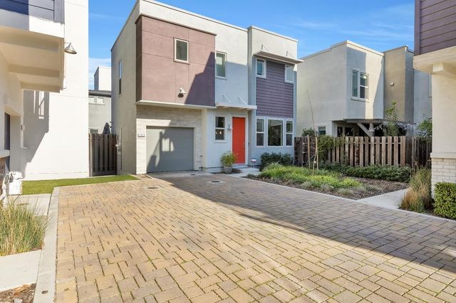 165 Log Pond lane, Sacramento, CA 95818