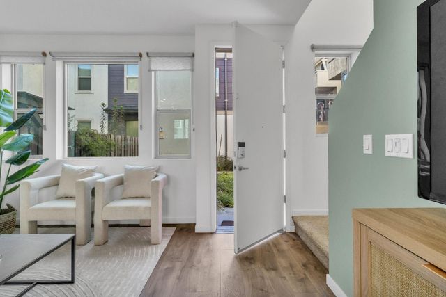 165 Log Pond lane, Sacramento, CA 95818