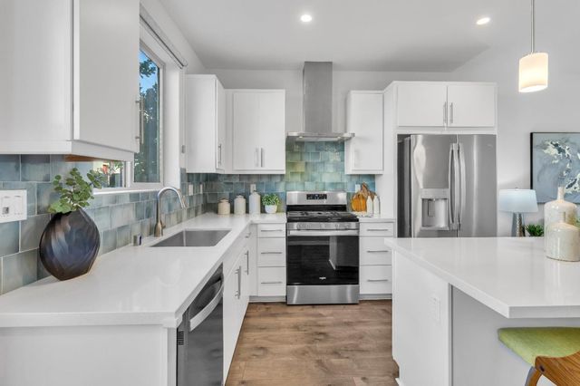 165 Log Pond lane, Sacramento, CA 95818