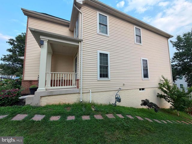 121 KING EDWARD CT, Culpeper, VA 22701