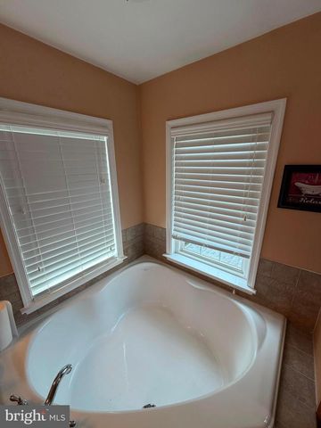 121 KING EDWARD CT, Culpeper, VA 22701
