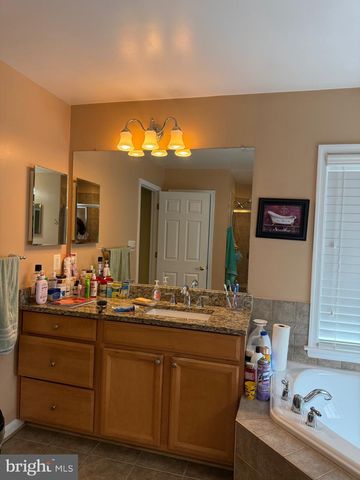 121 KING EDWARD CT, Culpeper, VA 22701