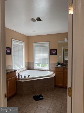 121 KING EDWARD CT, Culpeper, VA 22701