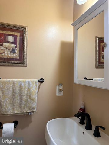 121 KING EDWARD CT, Culpeper, VA 22701