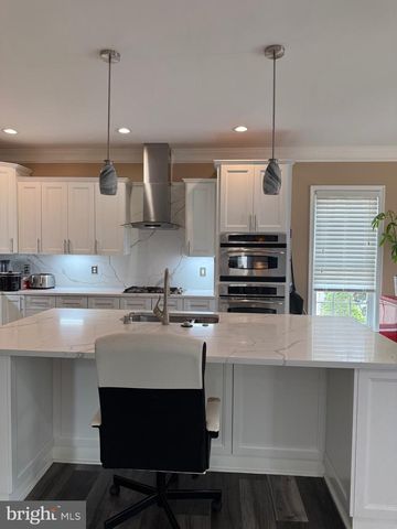 121 KING EDWARD CT, Culpeper, VA 22701