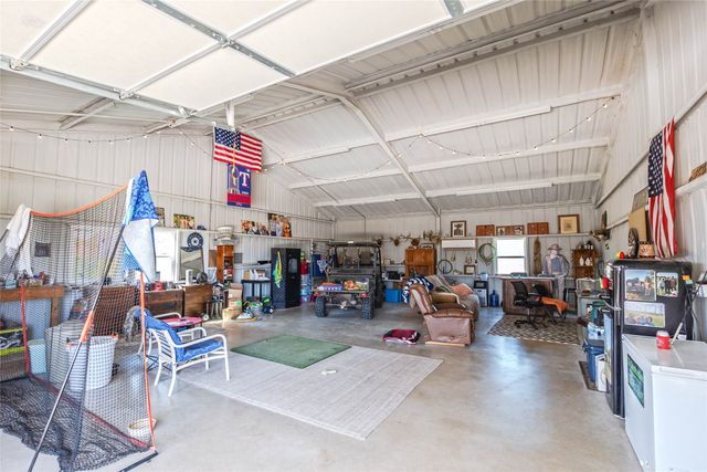 2216 N Greenbrier Road, Nocona, TX 76255