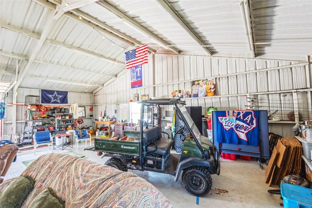 2216 N Greenbrier Road, Nocona, TX 76255