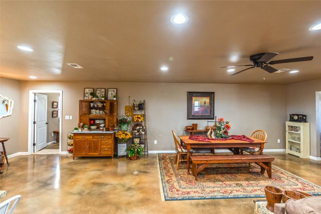 2216 N Greenbrier Road, Nocona, TX 76255