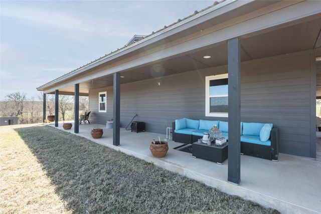 2216 N Greenbrier Road, Nocona, TX 76255