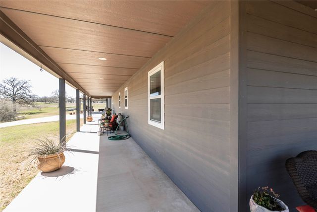 2216 N Greenbrier Road, Nocona, TX 76255