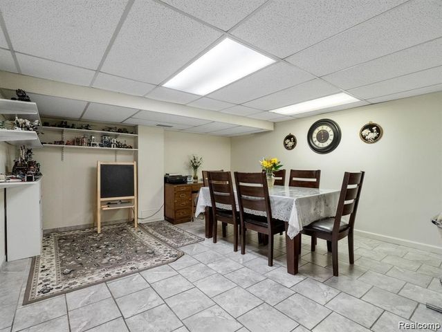 4819 THORNTREE Drive, West Bloomfield Charter Township, MI 48322