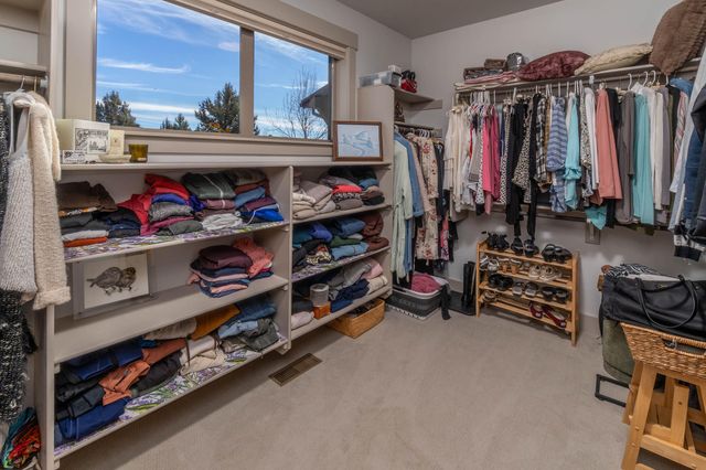 17391 SW Chaparral Drive, Powell Butte, OR 97753