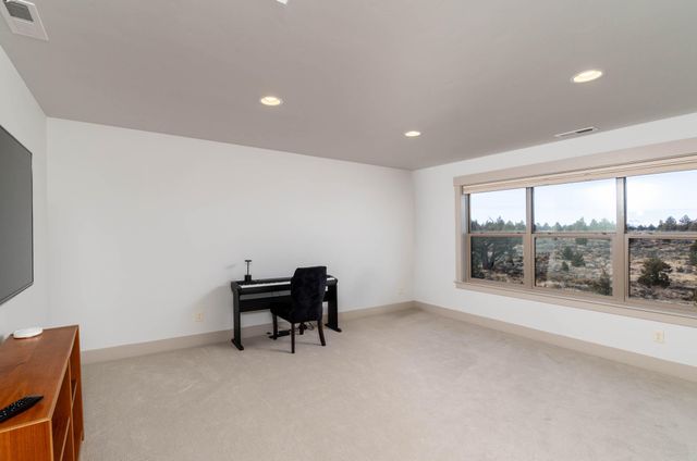 17391 SW Chaparral Drive, Powell Butte, OR 97753